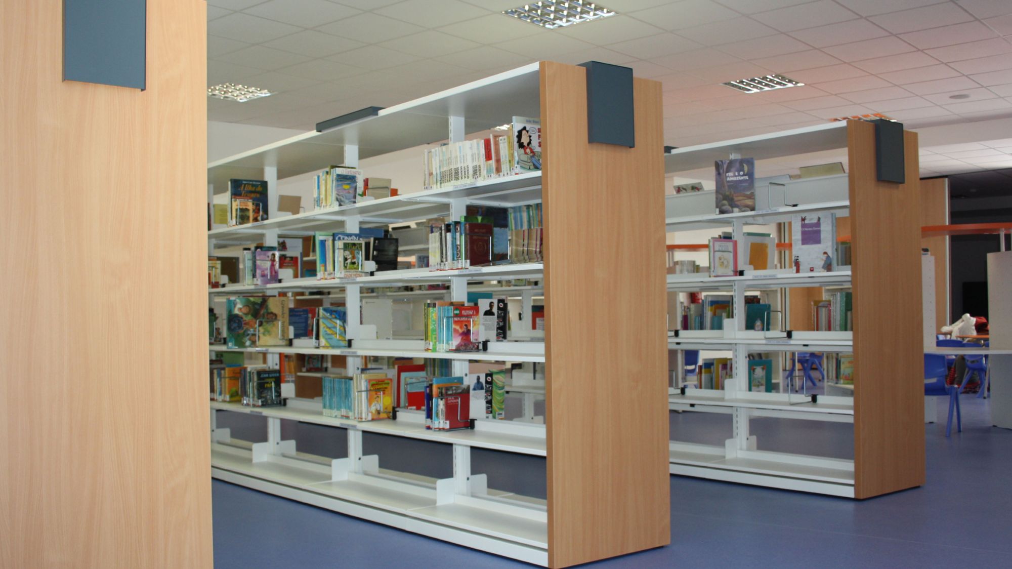 Biblioteca Municipal da Lourinhã, equipada pela Culturalis Borgeaud