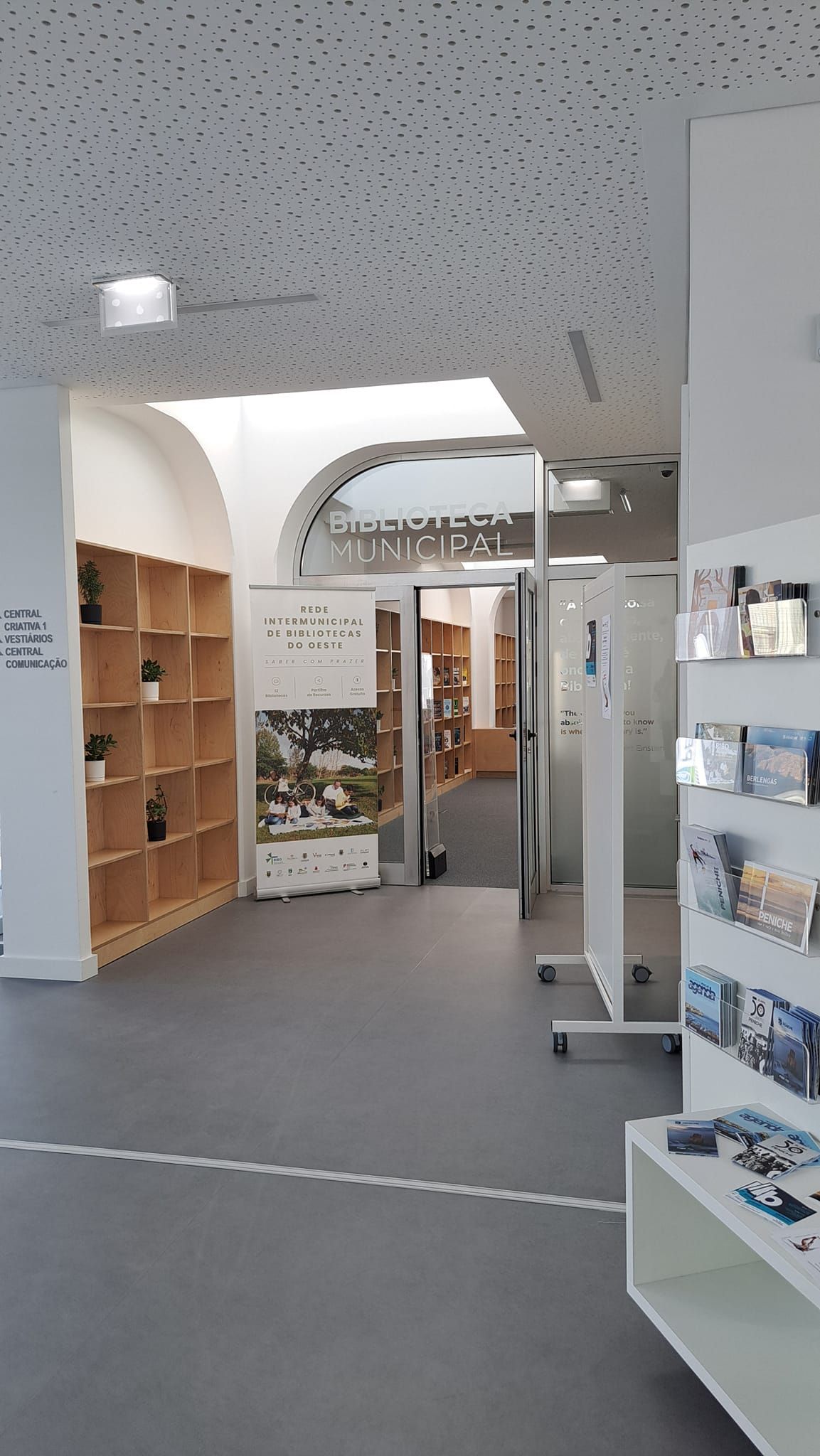 Biblioteca Municipal de Peniche, equipada pela Culturalis Borgeaud