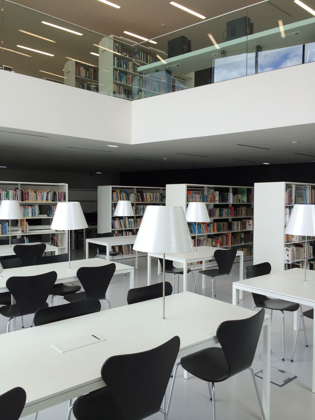 Biblioteca Municipal de Vila Franca de Xira – Fábrica das Palavras — fotografia 13 de 62