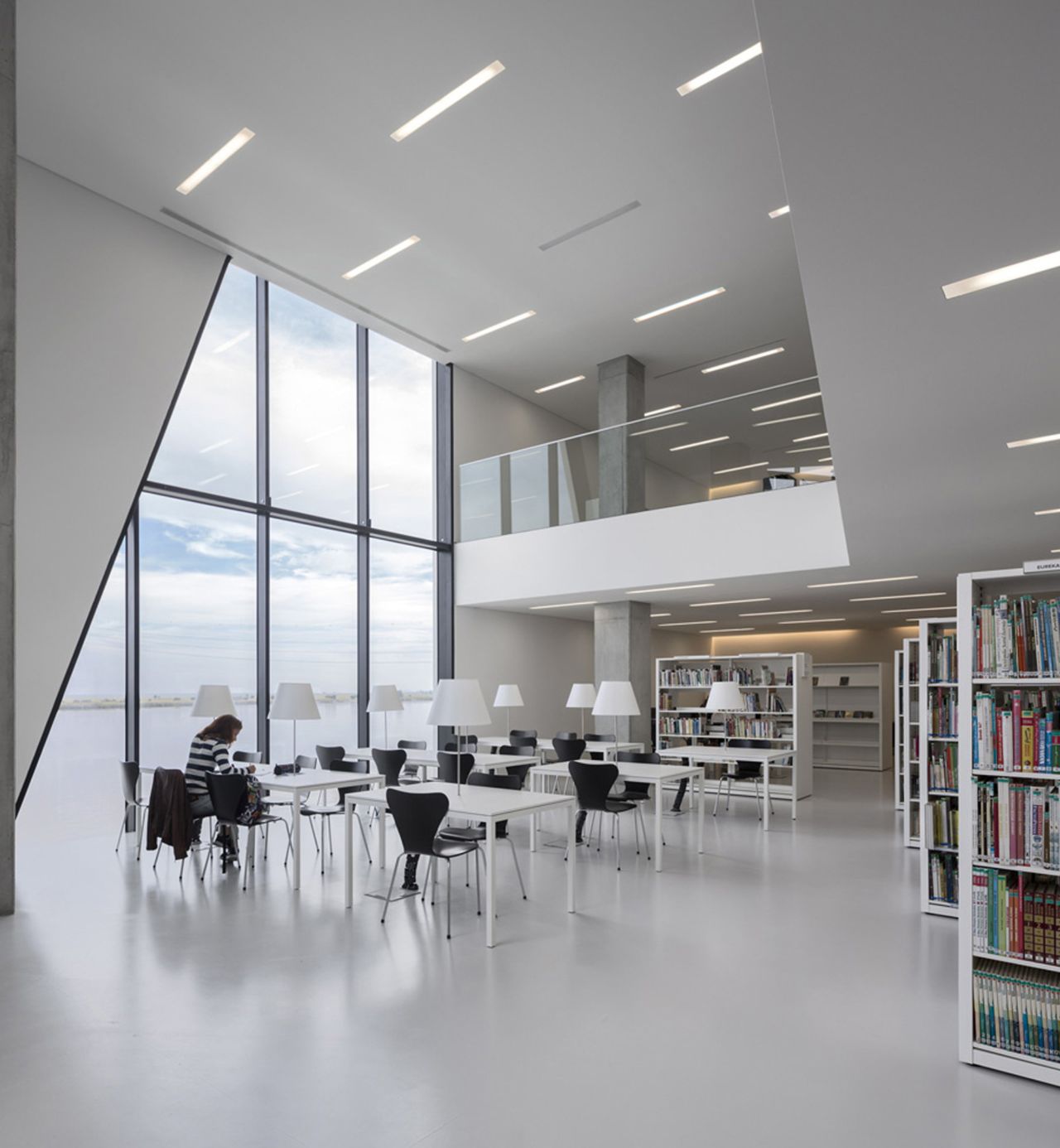 Biblioteca Municipal de Vila Franca de Xira – Fábrica das Palavras — fotografia 30 de 62