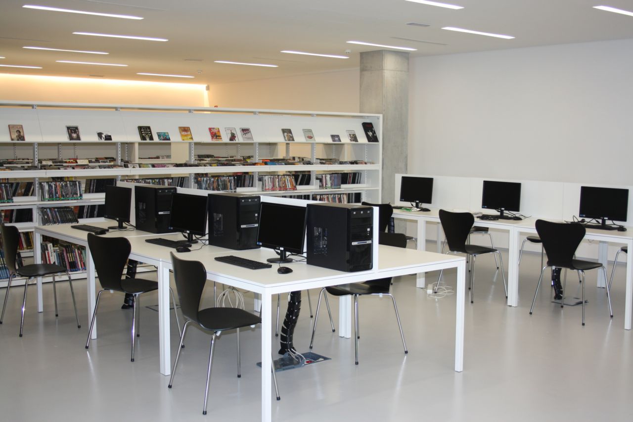 Biblioteca Municipal de Vila Franca de Xira – Fábrica das Palavras — fotografia 43 de 62