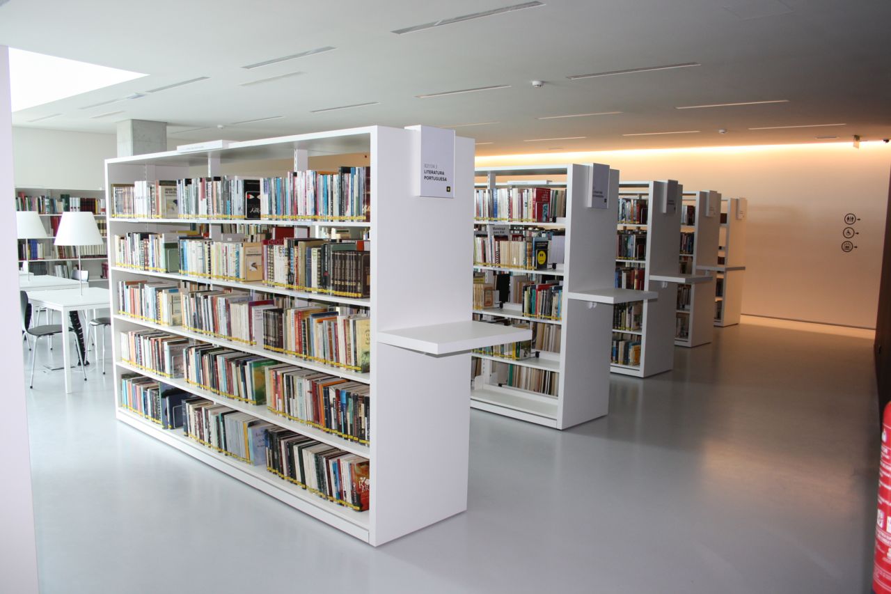 Biblioteca Municipal de Vila Franca de Xira – Fábrica das Palavras — fotografia 46 de 62