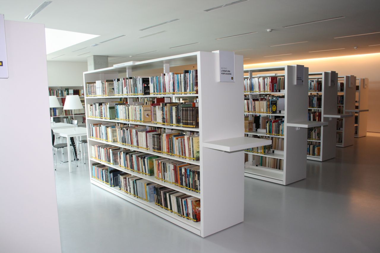 Biblioteca Municipal de Vila Franca de Xira – Fábrica das Palavras — fotografia 48 de 62