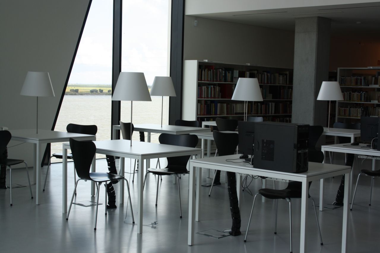 Biblioteca Municipal de Vila Franca de Xira – Fábrica das Palavras — fotografia 49 de 62