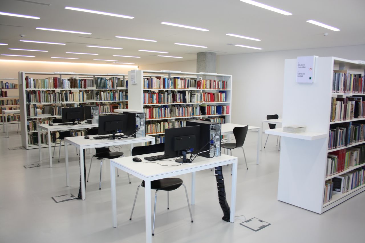 Biblioteca Municipal de Vila Franca de Xira – Fábrica das Palavras — fotografia 51 de 62